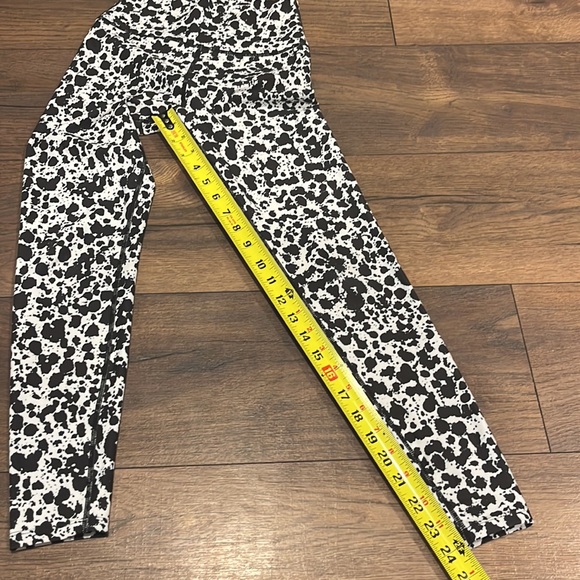 Sage collective cow print legging XS - Picture 2 of 4